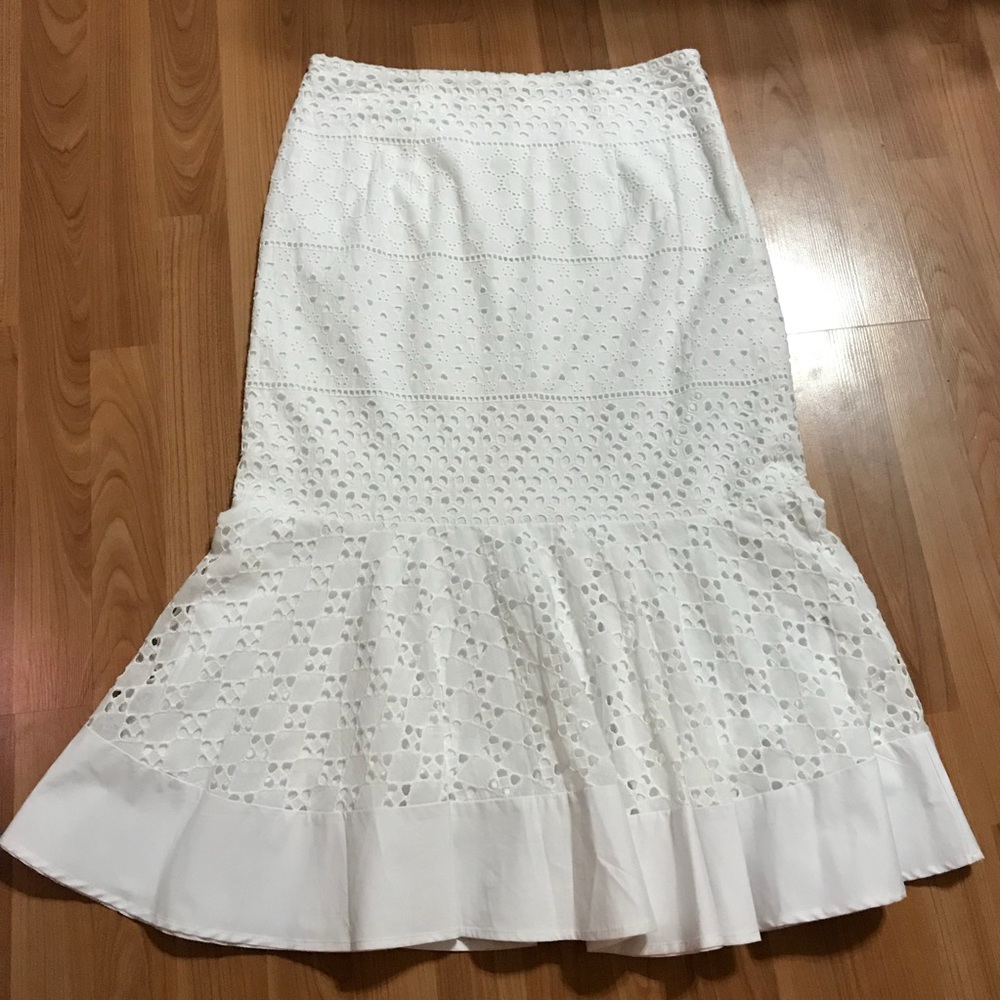 NWT Gianni Bini Pencil Skirt W/Ruffle Hem size L